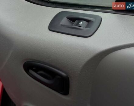 Червоний Рено Трафік, об'ємом двигуна 1.9 л та пробігом 350 тис. км за 7500 $, фото 28 на Automoto.ua