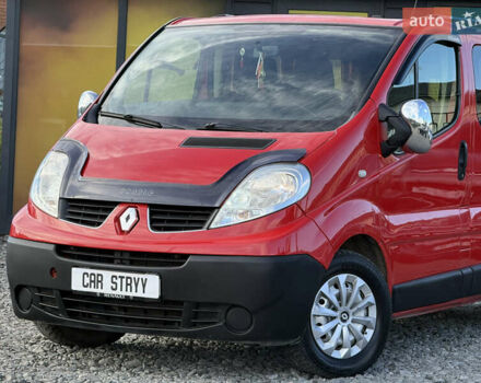 Красный Рено Трафик, объемом двигателя 2 л и пробегом 260 тыс. км за 8500 $, фото 5 на Automoto.ua