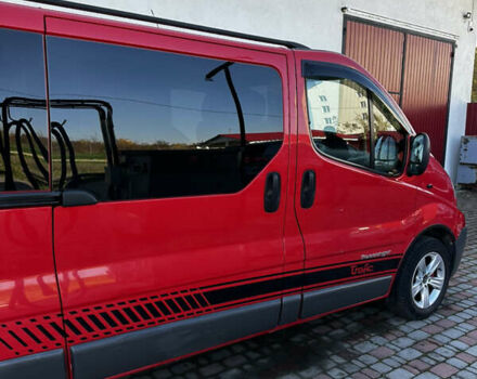 Красный Рено Трафик, объемом двигателя 2.46 л и пробегом 284 тыс. км за 11655 $, фото 3 на Automoto.ua