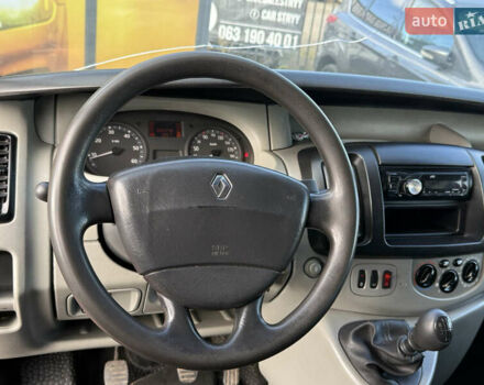 Красный Рено Трафик, объемом двигателя 2 л и пробегом 260 тыс. км за 8500 $, фото 32 на Automoto.ua