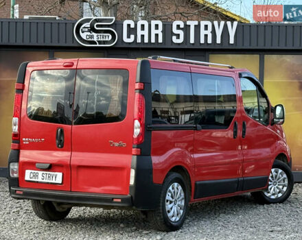 Красный Рено Трафик, объемом двигателя 2 л и пробегом 260 тыс. км за 8500 $, фото 1 на Automoto.ua