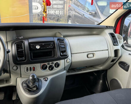 Красный Рено Трафик, объемом двигателя 2 л и пробегом 260 тыс. км за 8500 $, фото 24 на Automoto.ua