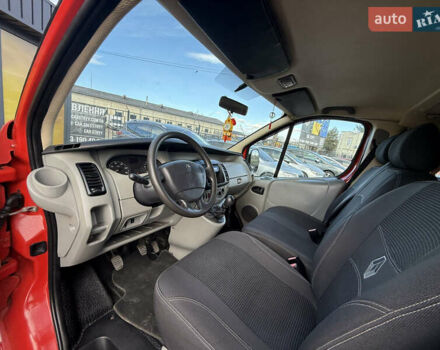 Красный Рено Трафик, объемом двигателя 2 л и пробегом 260 тыс. км за 8500 $, фото 29 на Automoto.ua