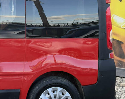 Красный Рено Трафик, объемом двигателя 2 л и пробегом 260 тыс. км за 8500 $, фото 10 на Automoto.ua