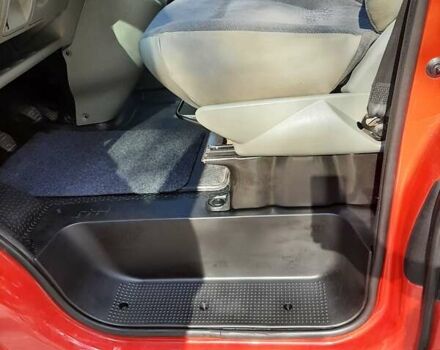 Рено Трафик 2010 в Полтаве на Automoto.ua Красный Рено Трафик, объемом двигателя 2 л и пробегом 269 тыс. км за 10950 $, фото 70 на Automoto.ua