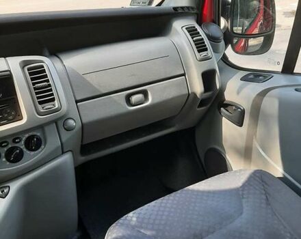 Рено Трафик 2010 в Полтаве на Automoto.ua Красный Рено Трафик, объемом двигателя 2 л и пробегом 269 тыс. км за 10950 $, фото 59 на Automoto.ua