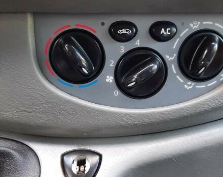 Рено Трафик 2010 в Полтаве на Automoto.ua Красный Рено Трафик, объемом двигателя 2 л и пробегом 269 тыс. км за 10950 $, фото 64 на Automoto.ua