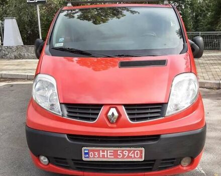 Рено Трафик 2010 в Полтаве на Automoto.ua Красный Рено Трафик, объемом двигателя 2 л и пробегом 269 тыс. км за 10950 $, фото 4 на Automoto.ua