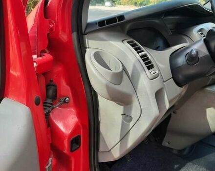 Рено Трафик 2010 в Полтаве на Automoto.ua Красный Рено Трафик, объемом двигателя 2 л и пробегом 269 тыс. км за 10950 $, фото 69 на Automoto.ua