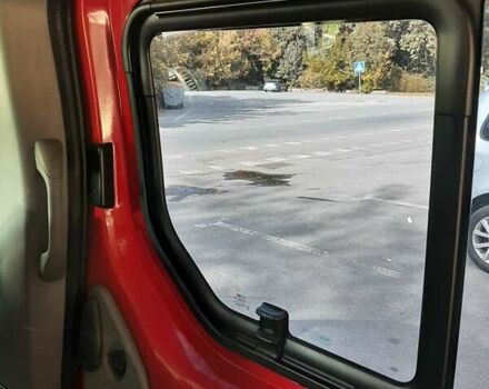 Рено Трафик 2010 в Полтаве на Automoto.ua Красный Рено Трафик, объемом двигателя 2 л и пробегом 269 тыс. км за 10950 $, фото 33 на Automoto.ua