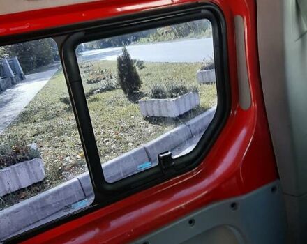 Рено Трафик 2010 в Полтаве на Automoto.ua Красный Рено Трафик, объемом двигателя 2 л и пробегом 269 тыс. км за 10950 $, фото 32 на Automoto.ua