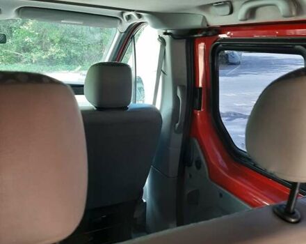 Рено Трафик 2010 в Полтаве на Automoto.ua Красный Рено Трафик, объемом двигателя 2 л и пробегом 269 тыс. км за 10950 $, фото 24 на Automoto.ua