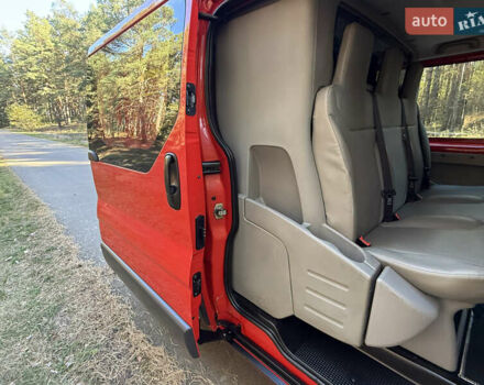Красный Рено Трафик, объемом двигателя 2 л и пробегом 280 тыс. км за 14800 $, фото 49 на Automoto.ua