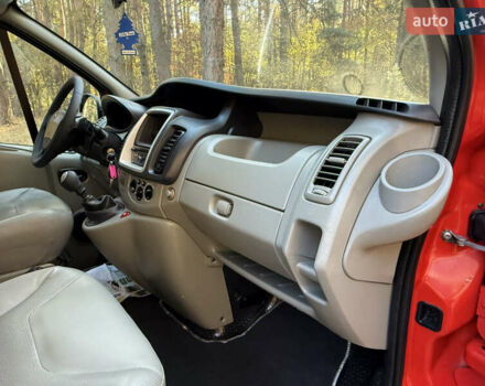 Красный Рено Трафик, объемом двигателя 2 л и пробегом 280 тыс. км за 14800 $, фото 43 на Automoto.ua