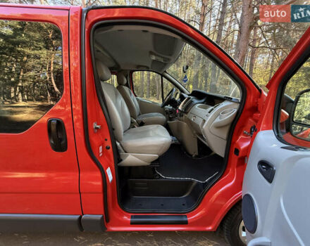 Красный Рено Трафик, объемом двигателя 2 л и пробегом 280 тыс. км за 14800 $, фото 44 на Automoto.ua