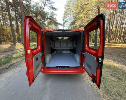 Красный Рено Трафик, объемом двигателя 2 л и пробегом 280 тыс. км за 14800 $, фото 54 на Automoto.ua