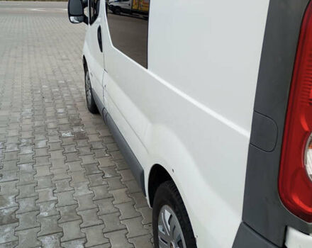 Червоний Рено Трафік, об'ємом двигуна 0.12 л та пробігом 389 тис. км за 7500 $, фото 4 на Automoto.ua