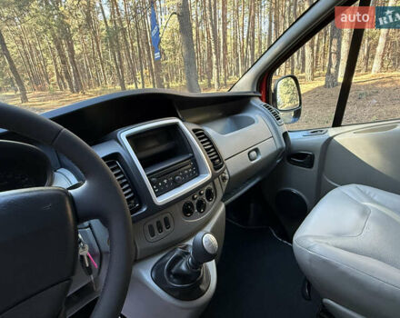 Красный Рено Трафик, объемом двигателя 2 л и пробегом 280 тыс. км за 14800 $, фото 39 на Automoto.ua