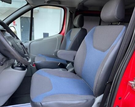 Красный Рено Трафик, объемом двигателя 2 л и пробегом 174 тыс. км за 8100 $, фото 12 на Automoto.ua