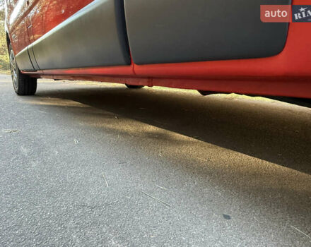 Красный Рено Трафик, объемом двигателя 2 л и пробегом 280 тыс. км за 14800 $, фото 71 на Automoto.ua