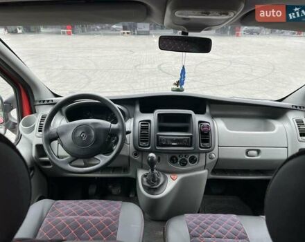 Рено Трафик 2014 в Луцке на Automoto.ua Красный Рено Трафик, объемом двигателя 2 л и пробегом 423 тыс. км за 13300 $, фото 11 на Automoto.ua