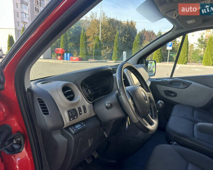 Красный Рено Трафик, объемом двигателя 1.6 л и пробегом 140 тыс. км за 13999 $, фото 28 на Automoto.ua