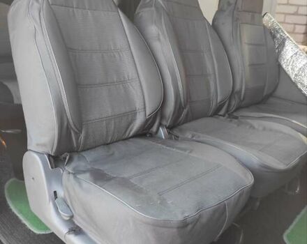 Красный Рено Трафик, объемом двигателя 1.6 л и пробегом 209 тыс. км за 14990 $, фото 9 на Automoto.ua