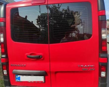 Красный Рено Трафик, объемом двигателя 1.6 л и пробегом 209 тыс. км за 14990 $, фото 2 на Automoto.ua