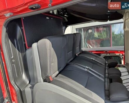 Красный Рено Трафик, объемом двигателя 1.6 л и пробегом 290 тыс. км за 16700 $, фото 6 на Automoto.ua