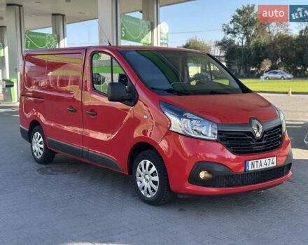Красный Рено Трафик, объемом двигателя 1.6 л и пробегом 140 тыс. км за 13999 $, фото 4 на Automoto.ua