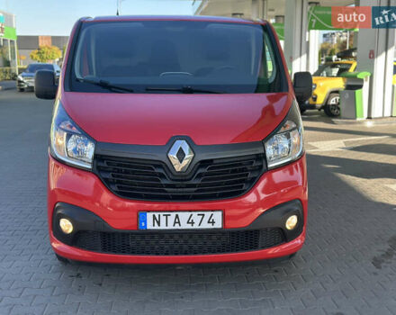 Красный Рено Трафик, объемом двигателя 1.6 л и пробегом 140 тыс. км за 13999 $, фото 3 на Automoto.ua