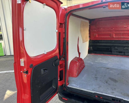 Красный Рено Трафик, объемом двигателя 1.6 л и пробегом 140 тыс. км за 13999 $, фото 17 на Automoto.ua