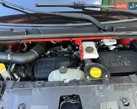 Красный Рено Трафик, объемом двигателя 1.6 л и пробегом 140 тыс. км за 13999 $, фото 30 на Automoto.ua