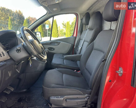 Красный Рено Трафик, объемом двигателя 1.6 л и пробегом 140 тыс. км за 13999 $, фото 26 на Automoto.ua