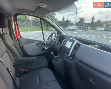 Красный Рено Трафик, объемом двигателя 1.6 л и пробегом 139 тыс. км за 14800 $, фото 19 на Automoto.ua