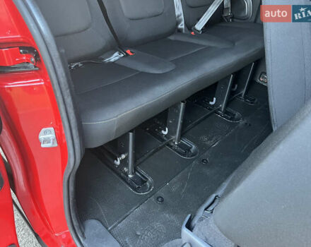 Червоний Рено Трафік, об'ємом двигуна 0 л та пробігом 223 тис. км за 14990 $, фото 16 на Automoto.ua