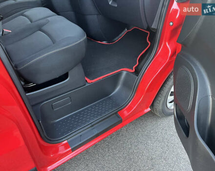 Червоний Рено Трафік, об'ємом двигуна 0 л та пробігом 223 тис. км за 14990 $, фото 14 на Automoto.ua