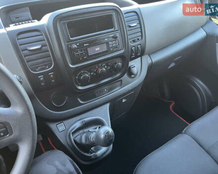 Червоний Рено Трафік, об'ємом двигуна 0 л та пробігом 223 тис. км за 14990 $, фото 28 на Automoto.ua