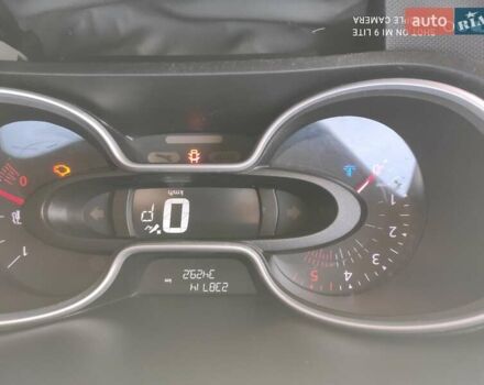 Красный Рено Трафик, объемом двигателя 2 л и пробегом 250 тыс. км за 25500 $, фото 17 на Automoto.ua