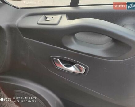 Красный Рено Трафик, объемом двигателя 2 л и пробегом 250 тыс. км за 25500 $, фото 25 на Automoto.ua