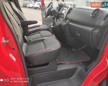 Красный Рено Трафик, объемом двигателя 2 л и пробегом 250 тыс. км за 25500 $, фото 26 на Automoto.ua