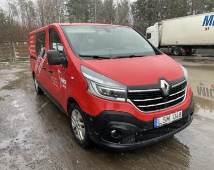 Красный Рено Трафик, объемом двигателя 2 л и пробегом 185 тыс. км за 17950 $, фото 1 на Automoto.ua