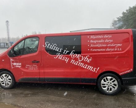 Красный Рено Трафик, объемом двигателя 2 л и пробегом 185 тыс. км за 17950 $, фото 4 на Automoto.ua