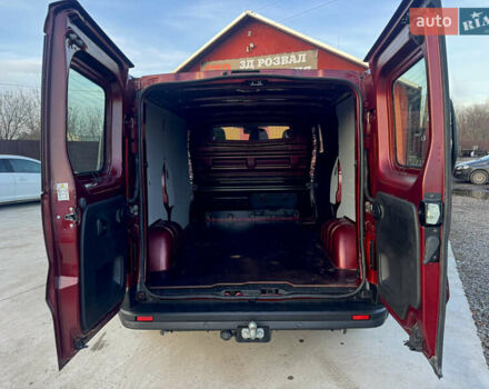 Красный Рено Трафик, объемом двигателя 2 л и пробегом 31 тыс. км за 23999 $, фото 10 на Automoto.ua