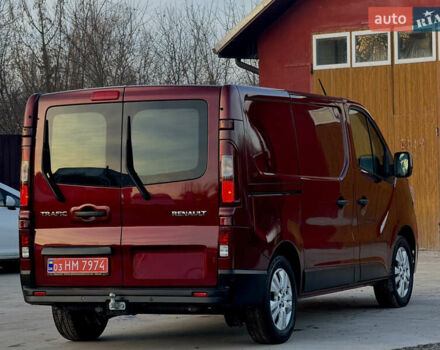 Красный Рено Трафик, объемом двигателя 2 л и пробегом 31 тыс. км за 23999 $, фото 7 на Automoto.ua