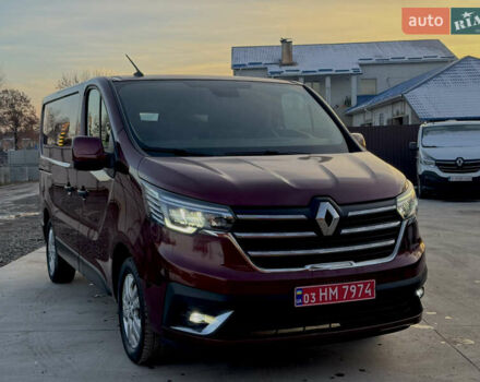 Красный Рено Трафик, объемом двигателя 2 л и пробегом 31 тыс. км за 23999 $, фото 2 на Automoto.ua