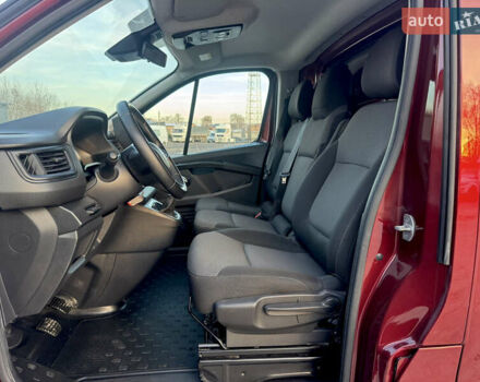 Красный Рено Трафик, объемом двигателя 2 л и пробегом 31 тыс. км за 23999 $, фото 12 на Automoto.ua