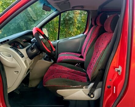 Красный Рено Трафик, объемом двигателя 1.9 л и пробегом 392 тыс. км за 7500 $, фото 6 на Automoto.ua