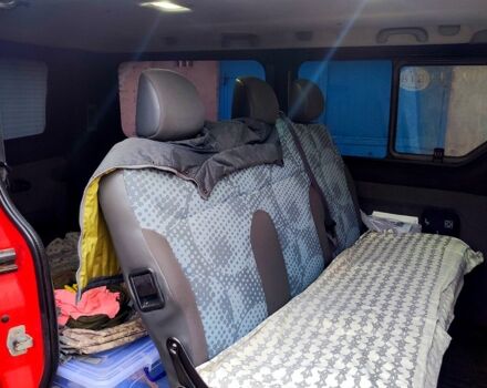 Рено Трафік 2010 у Харкові на Automoto.ua Червоний Рено Трафік, об'ємом двигуна 2 л та пробігом 230 тис. км за 9000 $, фото 9 на Automoto.ua