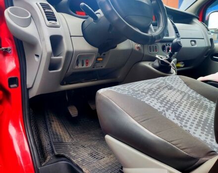 Рено Трафік 2010 у Харкові на Automoto.ua Червоний Рено Трафік, об'ємом двигуна 2 л та пробігом 230 тис. км за 9000 $, фото 11 на Automoto.ua